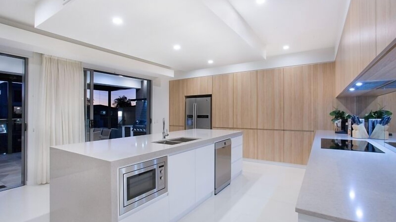 Photo of Kitchen in Broadbeach Waters