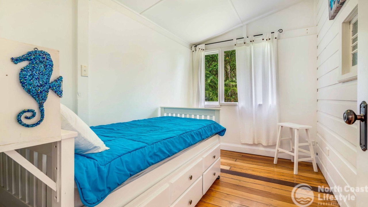 Photo of Bedroom in South Golden Beach