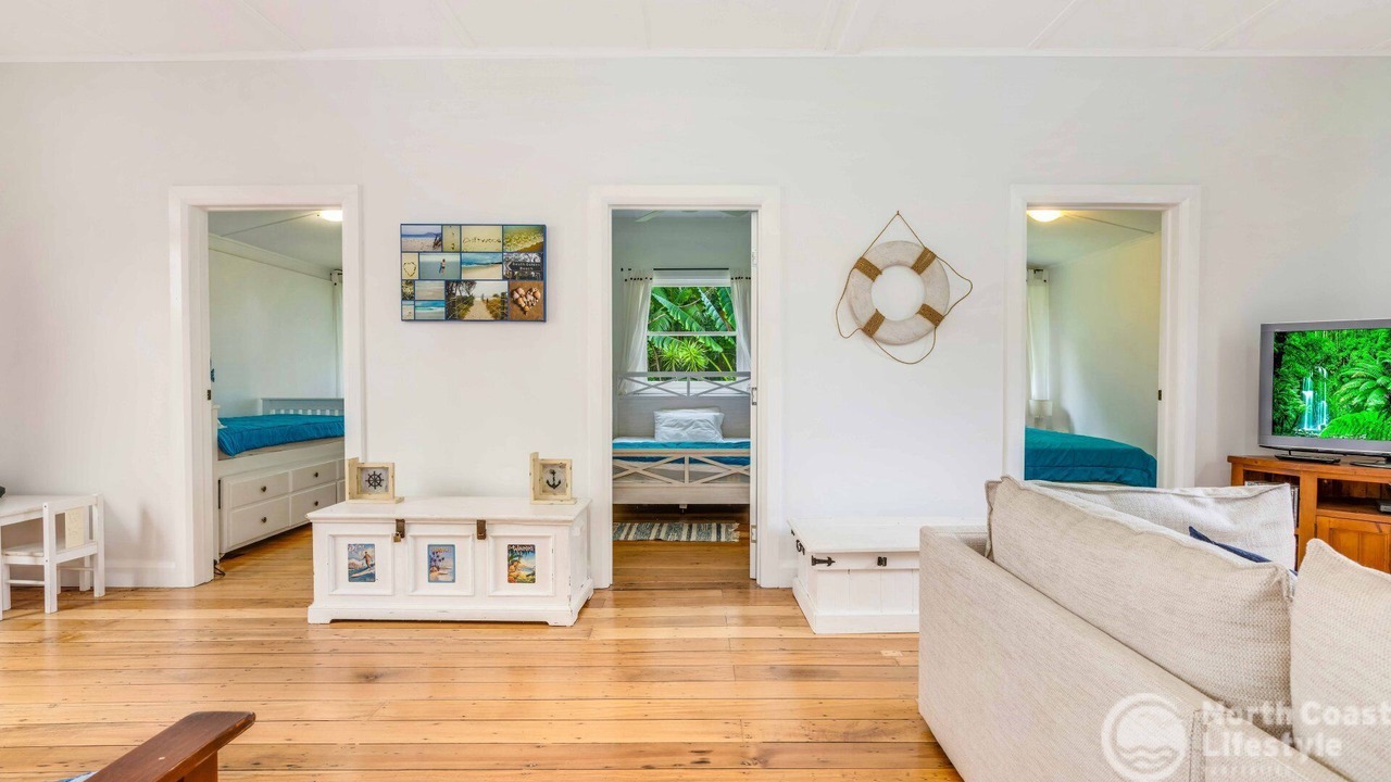 Photo of Bedroom in South Golden Beach
