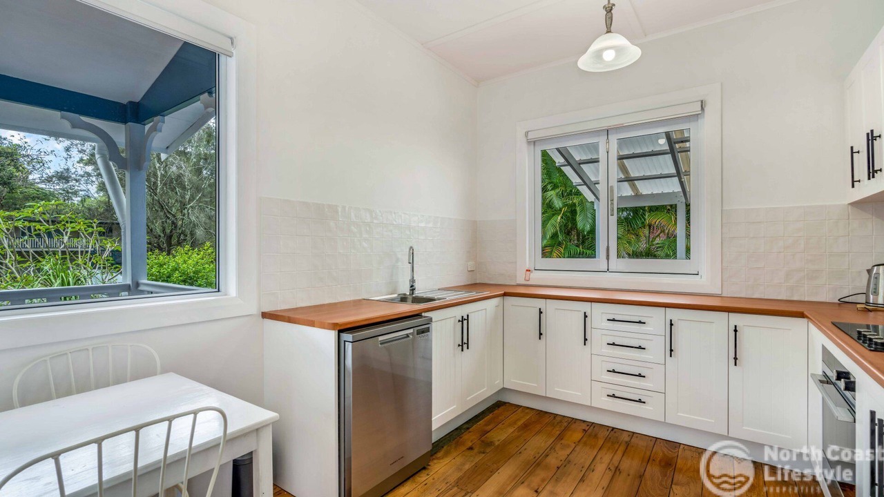 Photo of Kitchen in South Golden Beach