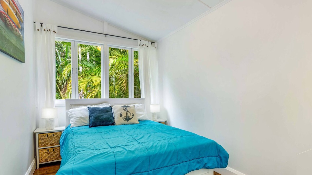 Photo of Bedroom in South Golden Beach