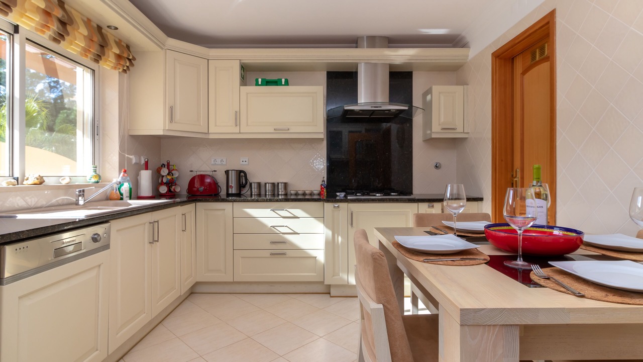 Photo of Kitchen in Estombar