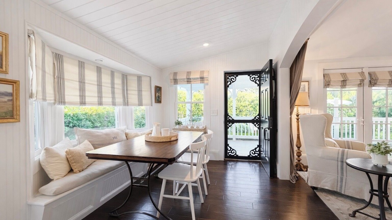 Photo of Livingroom in St. Helena