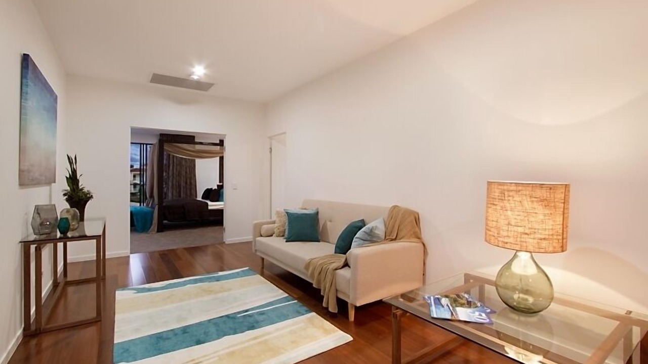 Photo of Livingroom in Broadbeach Waters