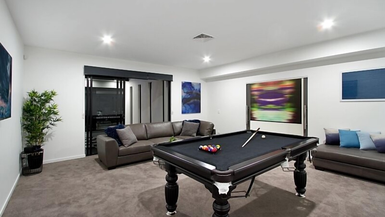Photo of Livingroom in Broadbeach Waters
