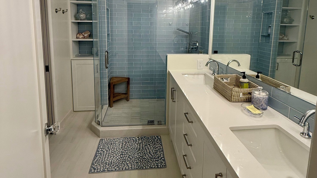 Photo of Bathroom in West Mesa