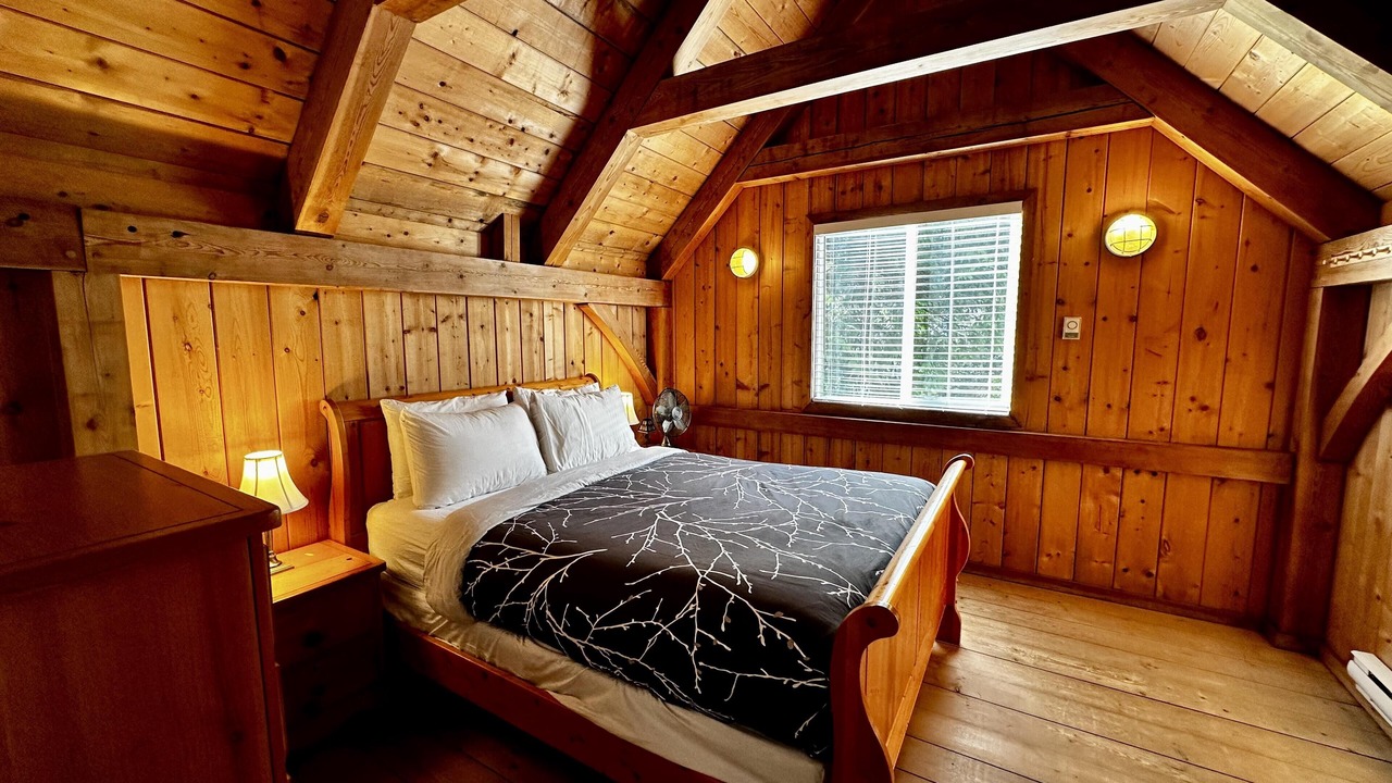 Photo of Bedroom in Ucluelet