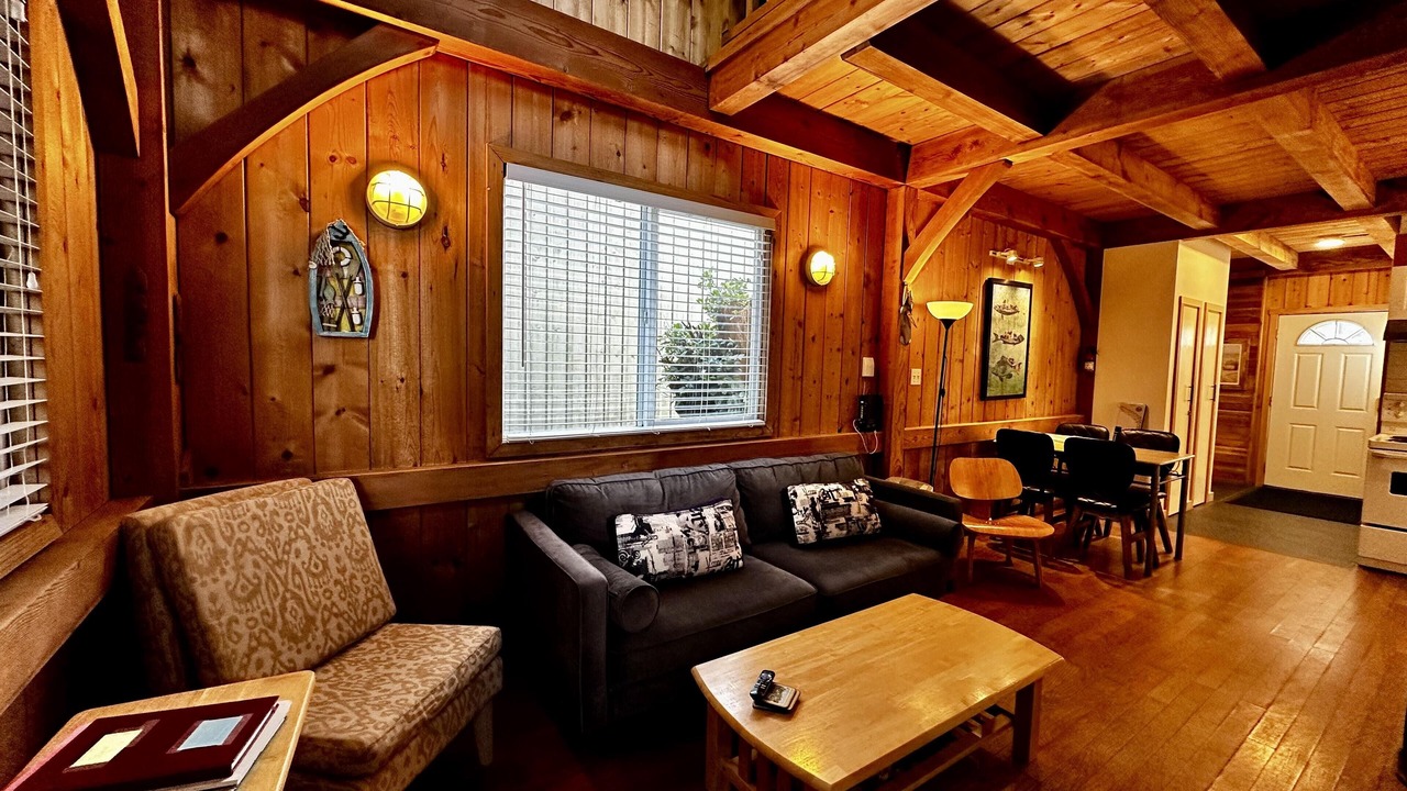 Photo of Livingroom in Ucluelet