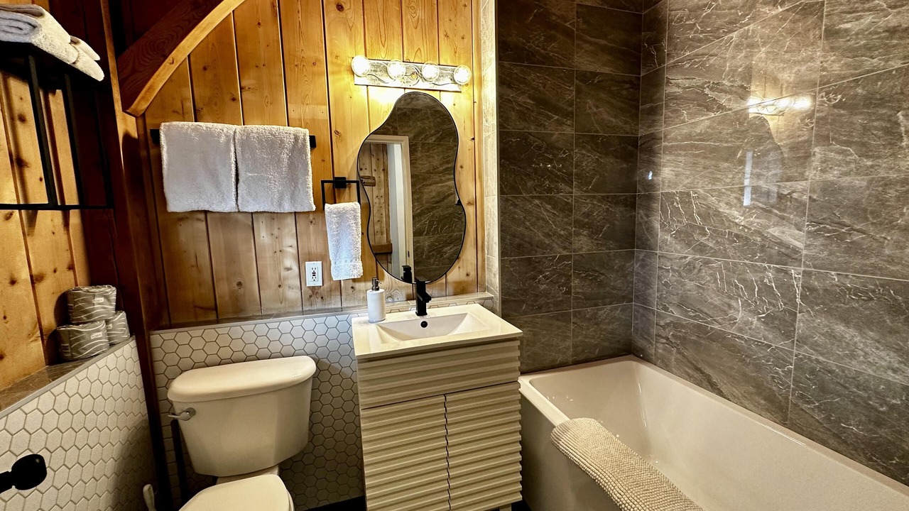 Photo of Bathroom in Ucluelet