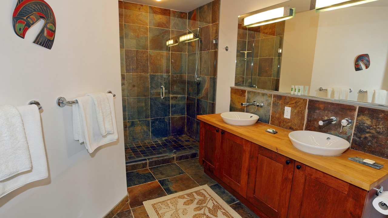 Photo of Bathroom in Ucluelet