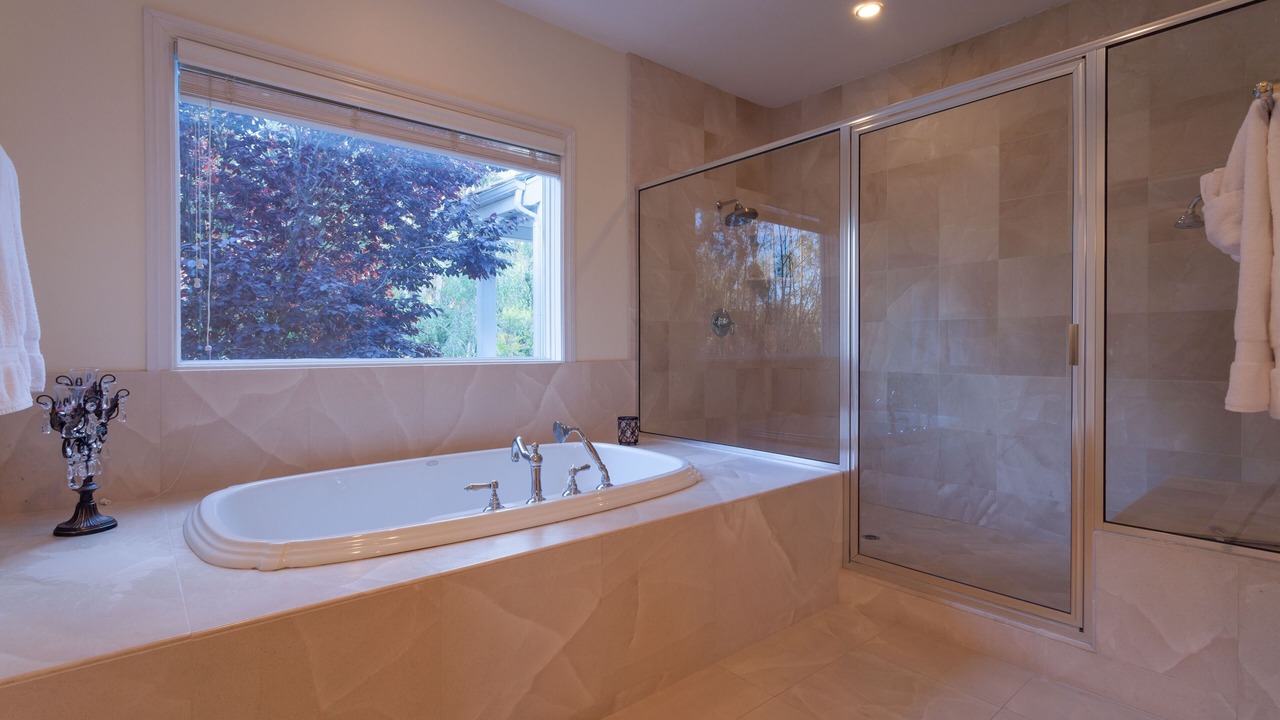 Photo of Bathroom in Callender