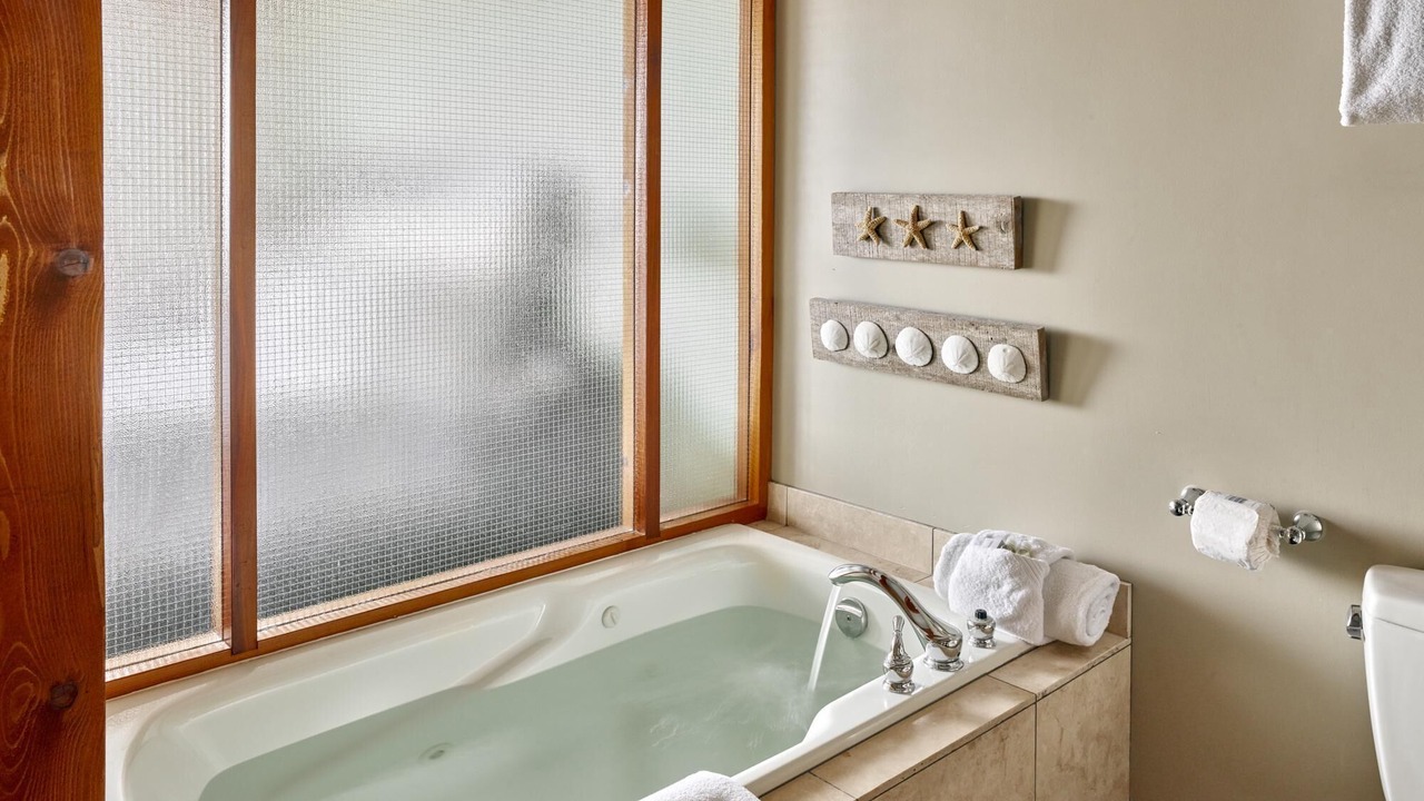 Photo of Bathroom in Ucluelet