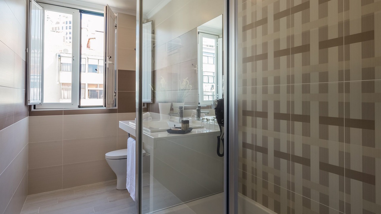 Photo of Bathroom in Sao Jorge de Arroios