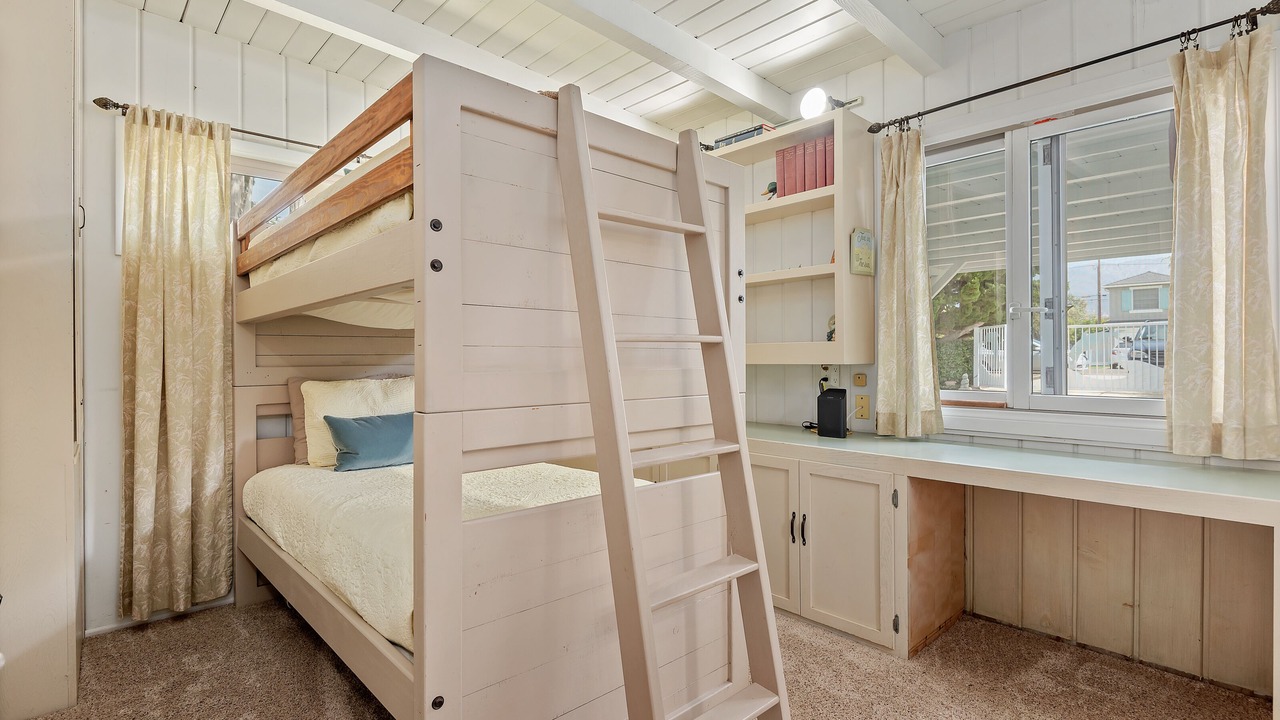 Photo of Bedroom in Carpinteria