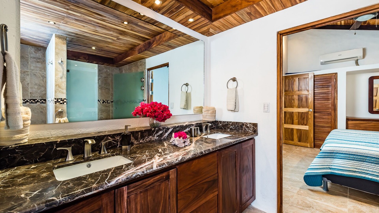 Photo of Bathroom in Palm Beach Estates