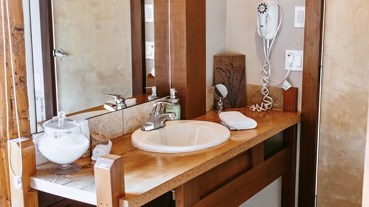 Photo of Bathroom in Ucluelet