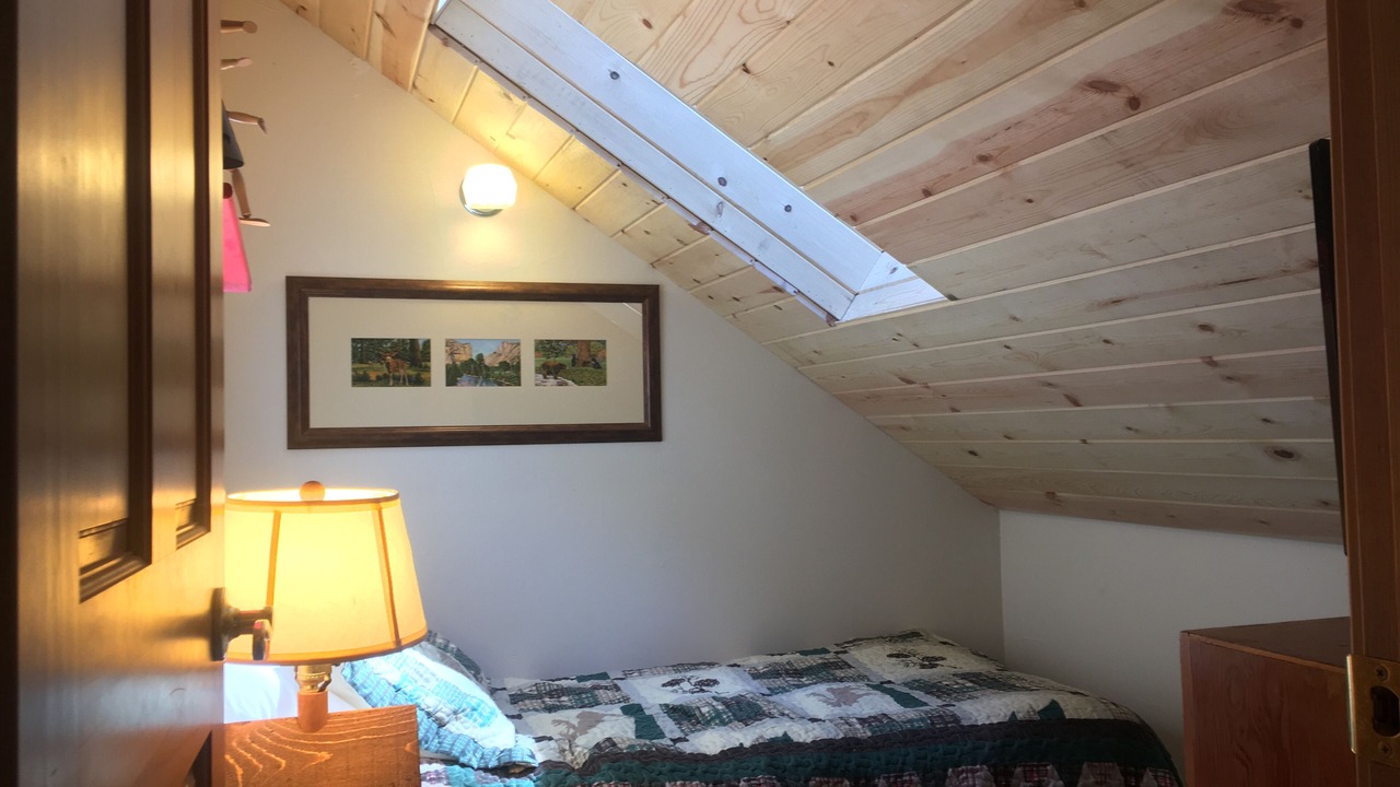 Photo of Bedroom in Sugar Pine