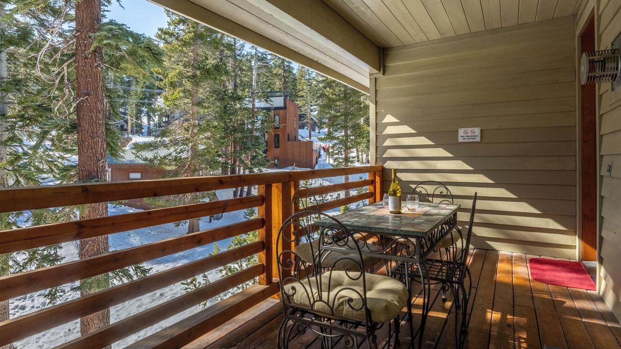 Photo of Patio Balcony in Mammoth Lakes