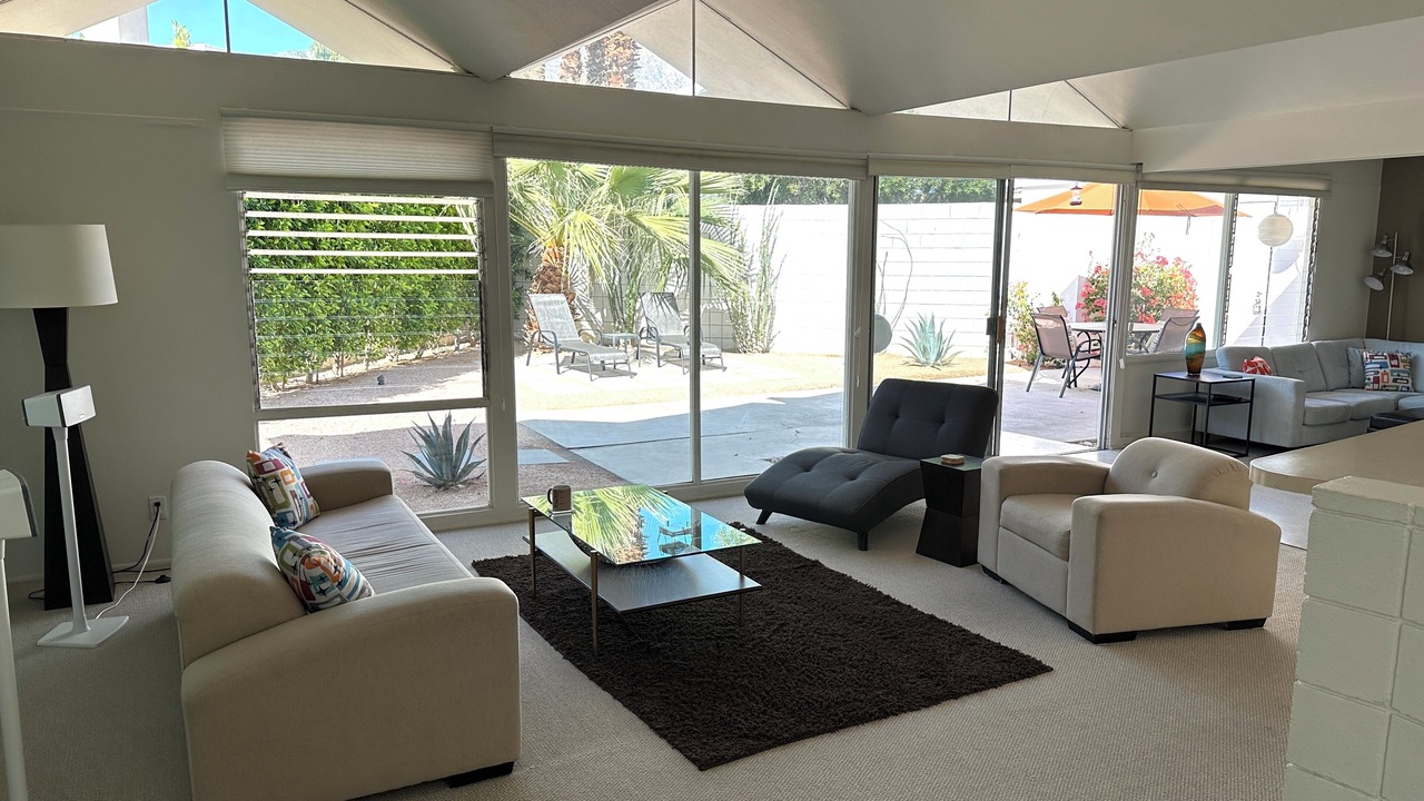 Photo of Livingroom in Araby Commons