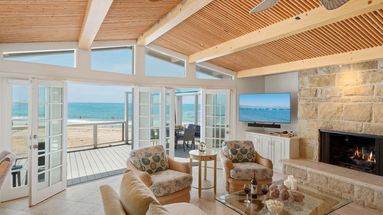 Photo of Livingroom in Toro Canyon