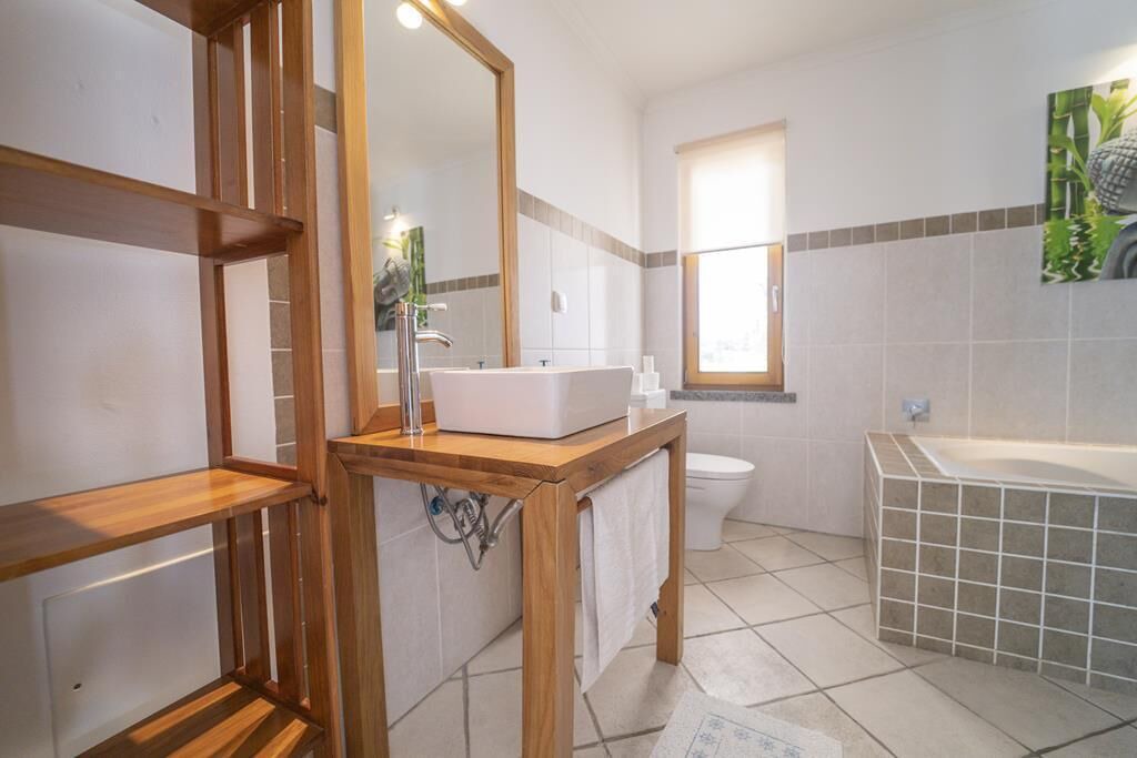 Photo of Bathroom in Aljezur