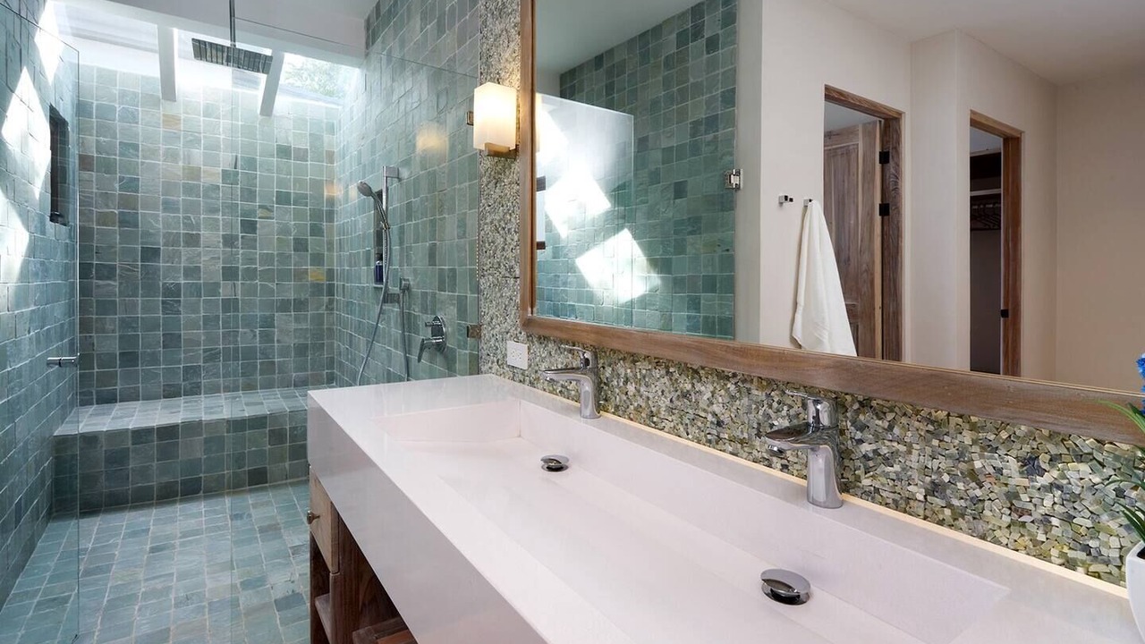 Photo of Bathroom in Playa Langosta