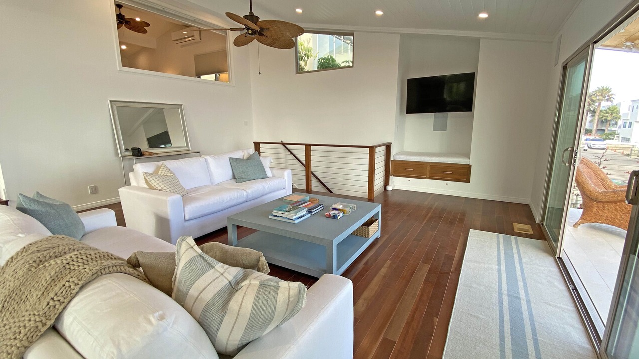 Photo of Livingroom in Western Malibu