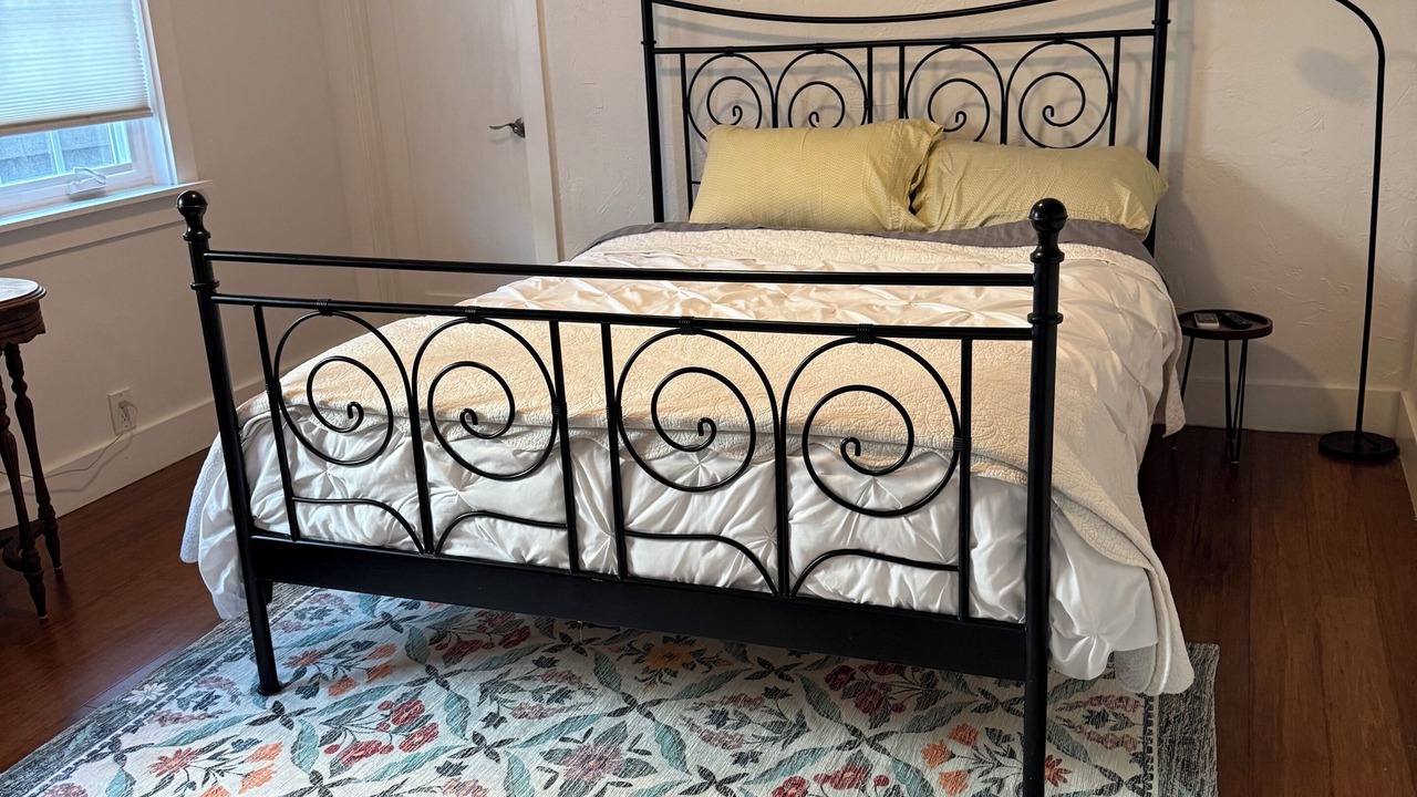 Photo of Bedroom in North Hollywood
