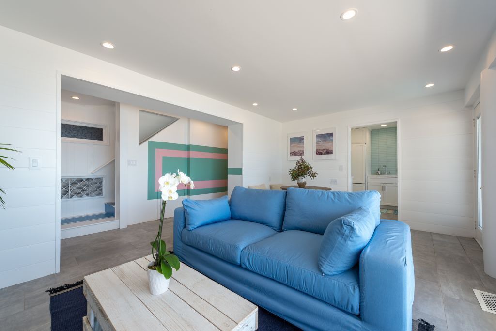 Photo of Livingroom in Central Malibu