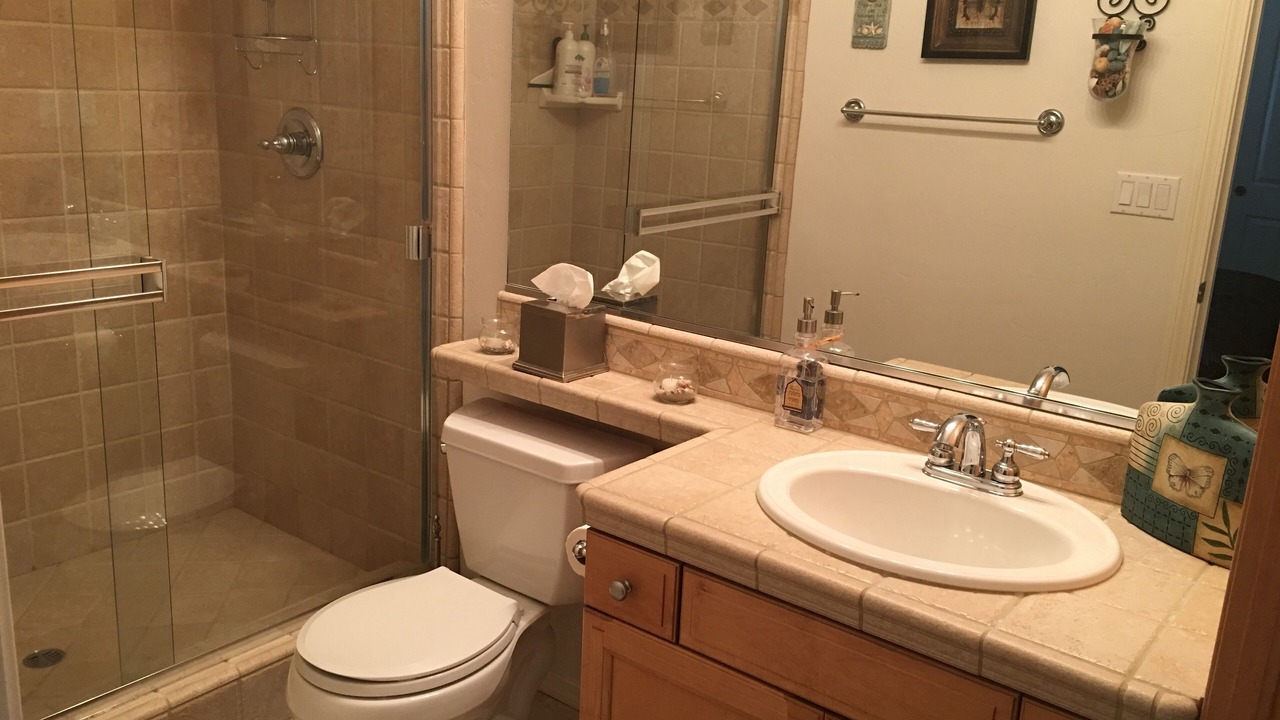 Photo of Bathroom in Callender