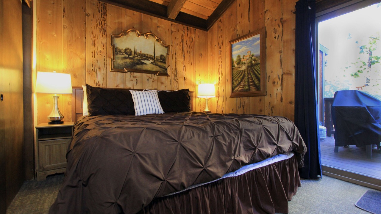 Photo of Bedroom in Tahoe Village