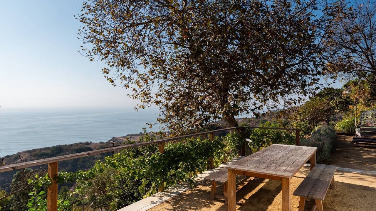 Photo of Outdoor in Eastern Malibu
