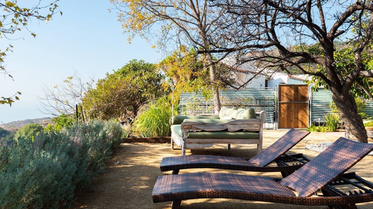 Photo of Patio Balcony in Eastern Malibu
