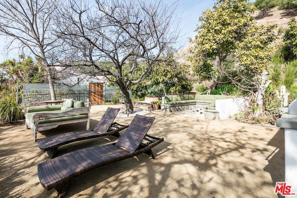 Photo of Patio Balcony in Eastern Malibu