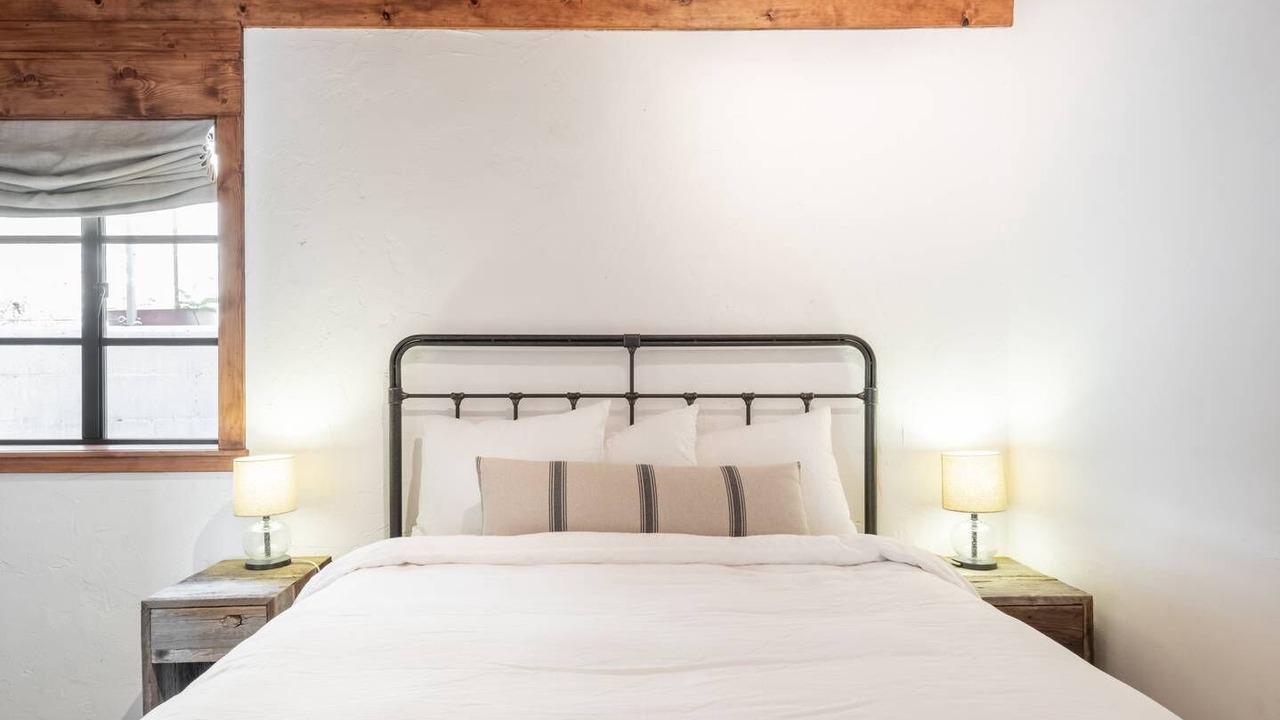 Photo of Bedroom in Eastern Malibu