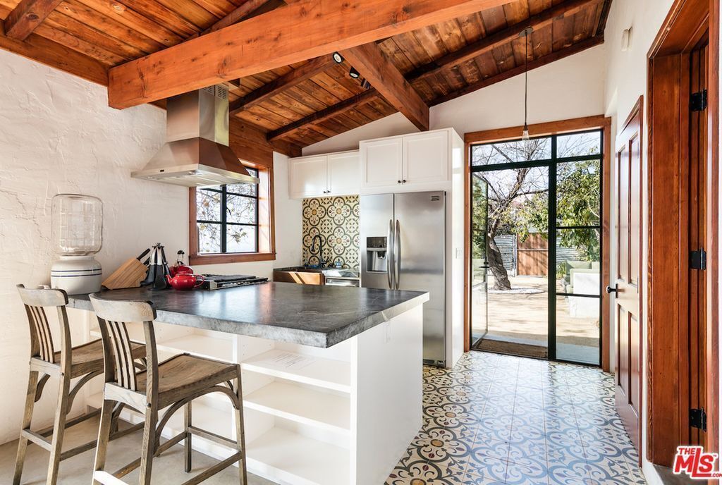 Photo of Kitchen in Eastern Malibu