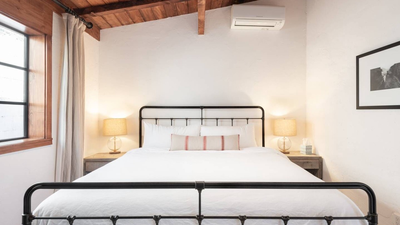 Photo of Bedroom in Eastern Malibu