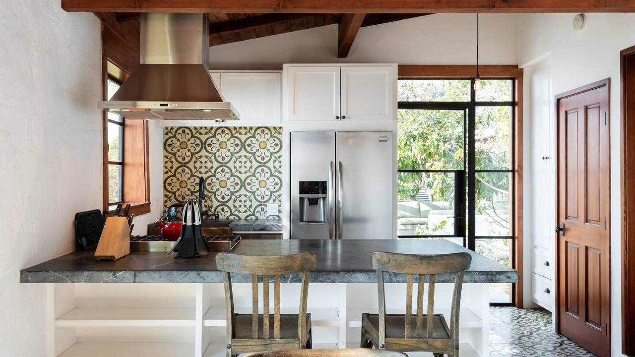 Photo of Kitchen in Eastern Malibu
