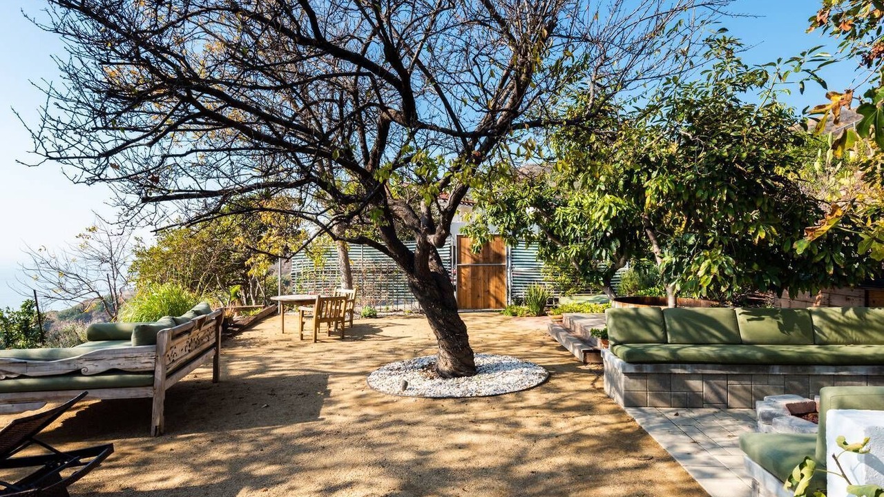 Photo of Patio Balcony in Eastern Malibu