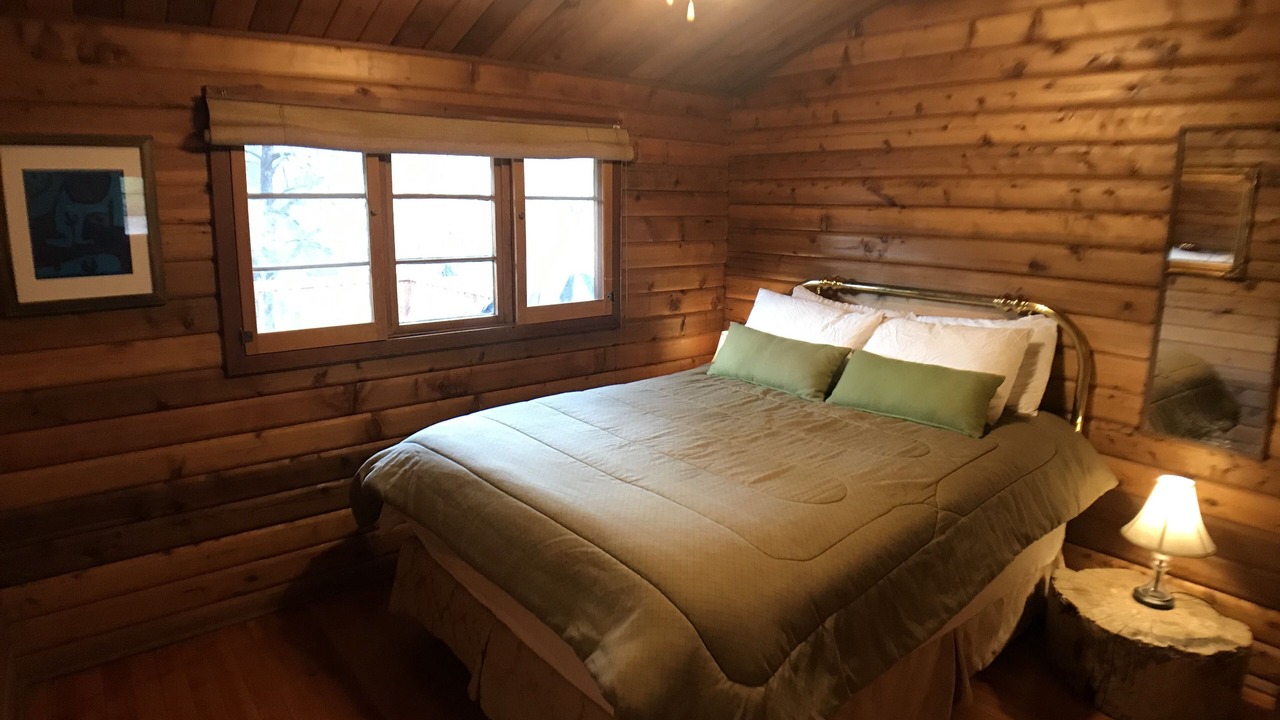 Photo of Bedroom in Pine Mountain Club