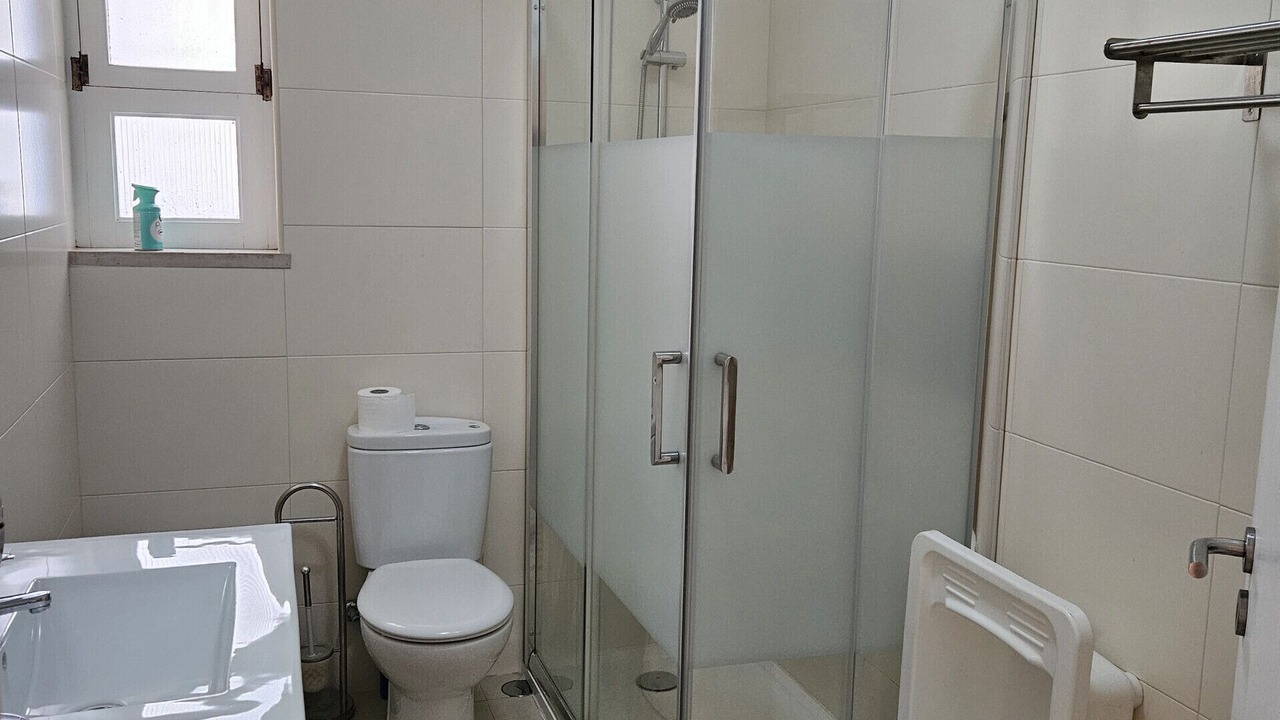Photo of Bathroom in Cascais