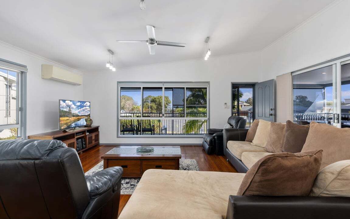Photo of Livingroom in Banksia Beach