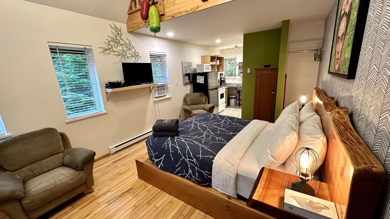 Photo of Bedroom in Ucluelet