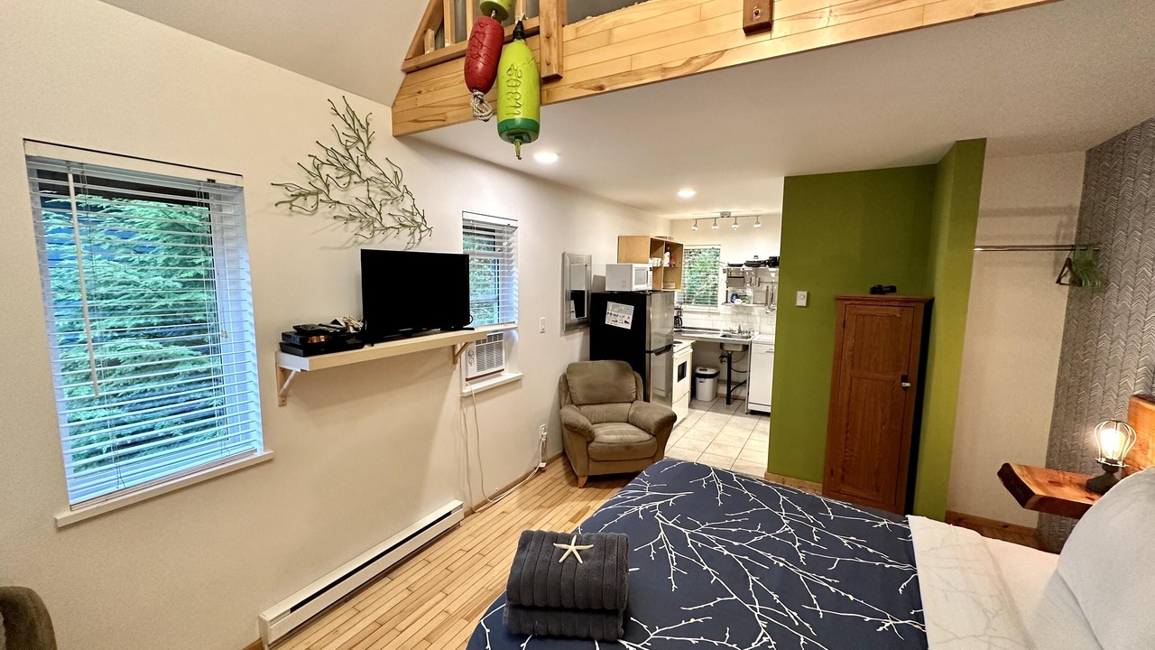 Photo of Bedroom in Ucluelet