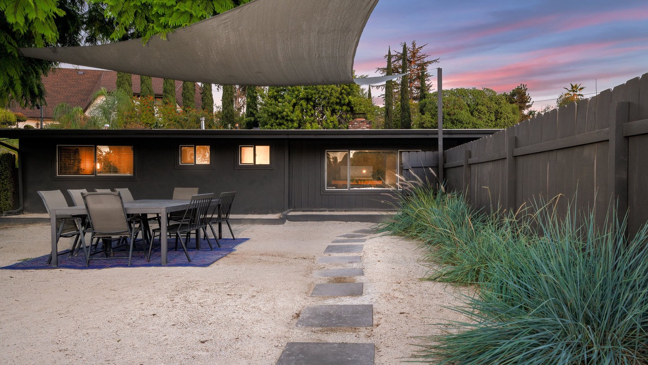 Photo of Outdoor in Kensington
