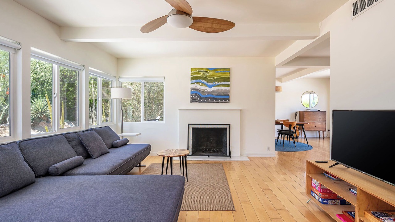 Photo of Livingroom in Tahquitz River Estates