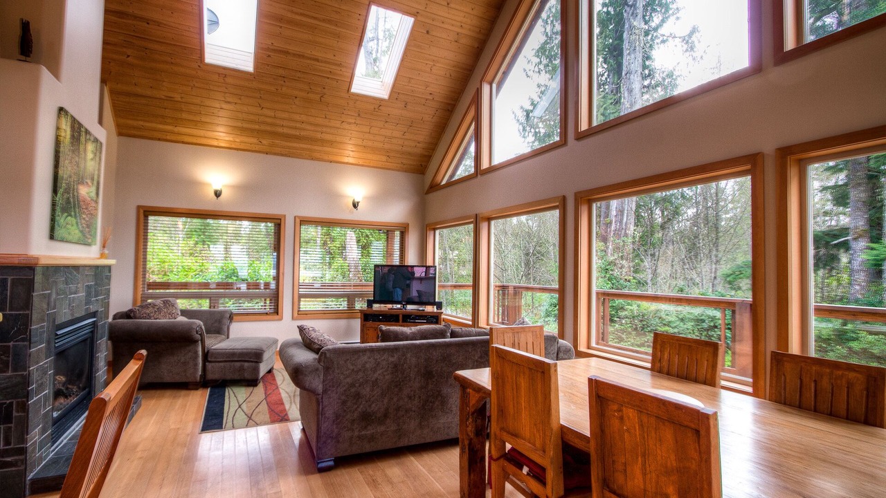 Photo of Livingroom in Tofino