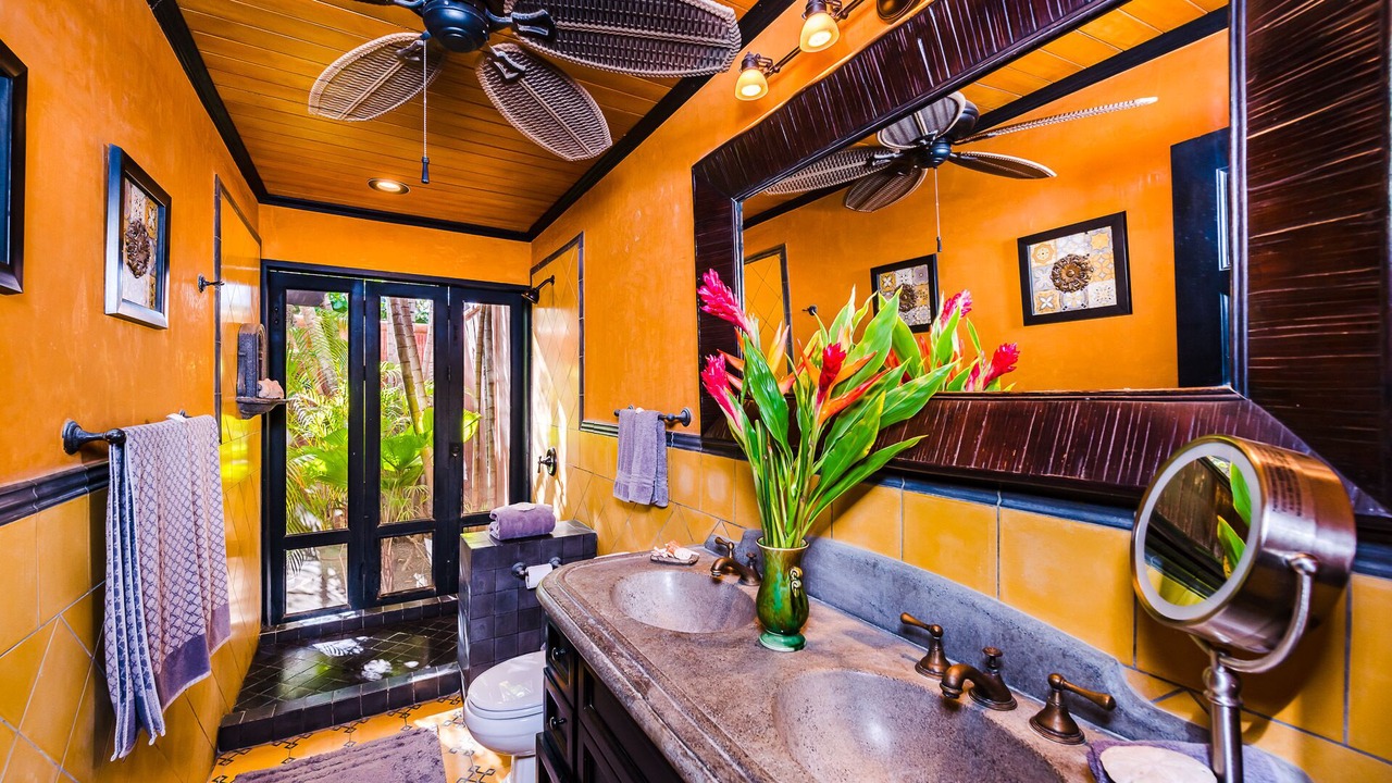Photo of Bathroom in Playa Langosta