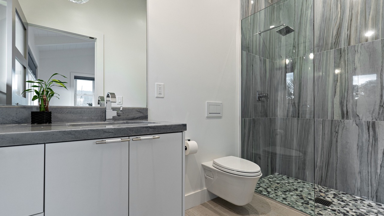 Photo of Bathroom in Waialua
