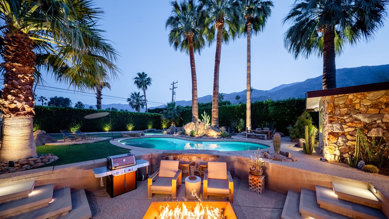 Photo of Patio Balcony in Tahquitz River Estates